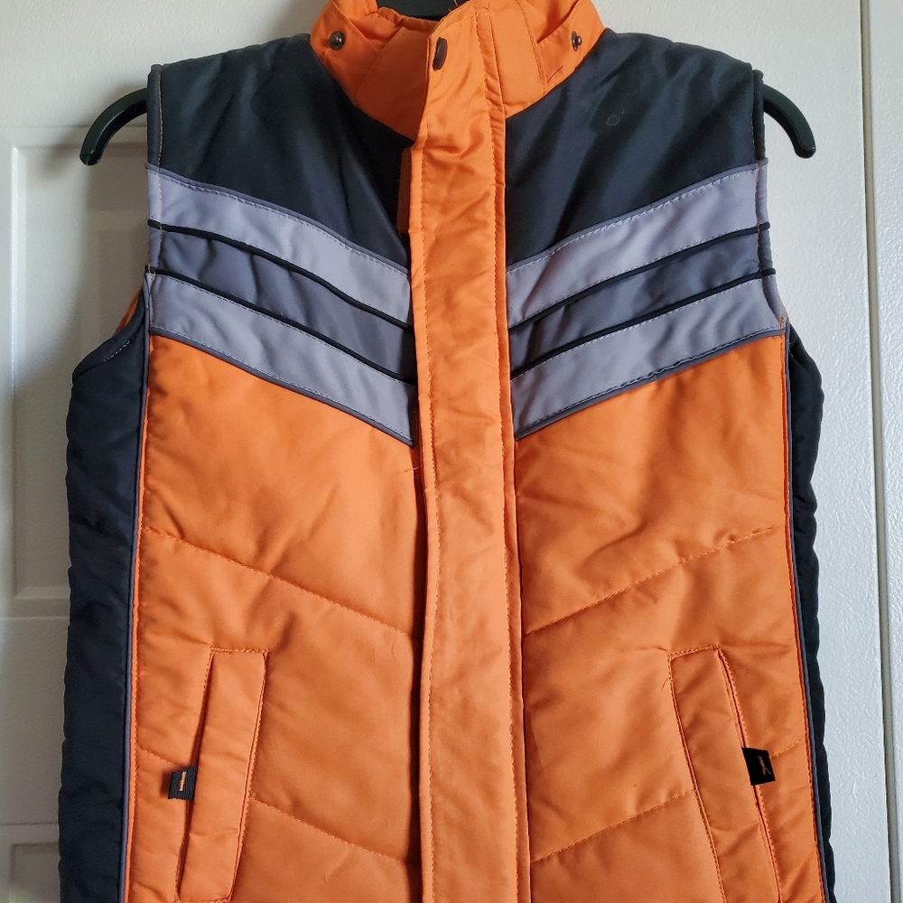 Vest - Picture 2 of 4